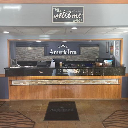 Americinn By Wyndham Hartford Wi Buitenkant foto