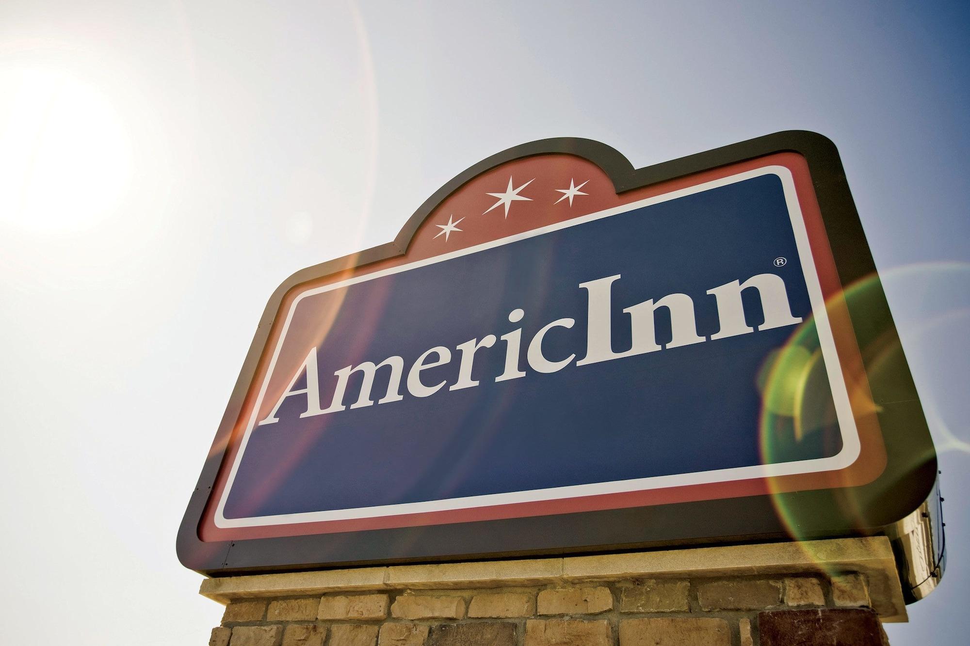 Americinn By Wyndham Hartford Wi Buitenkant foto