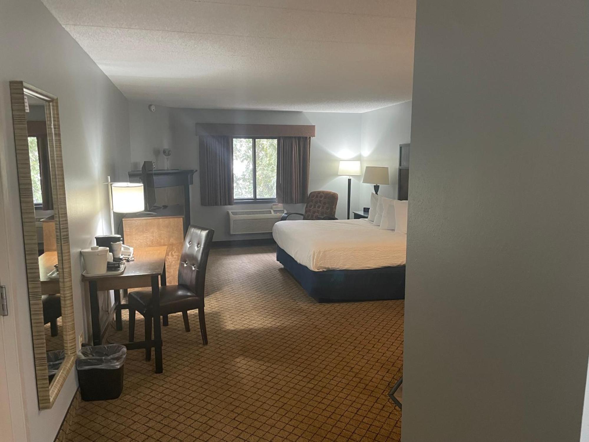 Americinn By Wyndham Hartford Wi Buitenkant foto