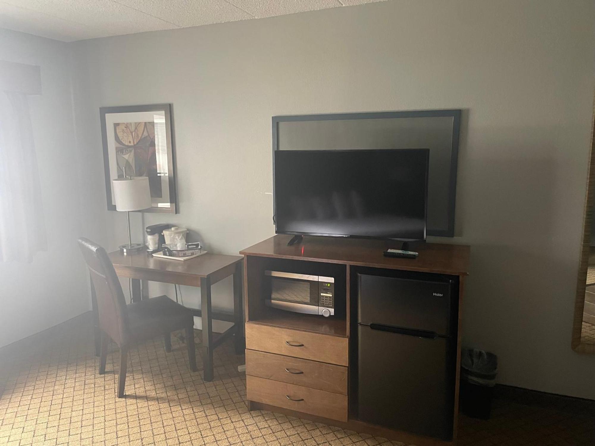 Americinn By Wyndham Hartford Wi Buitenkant foto