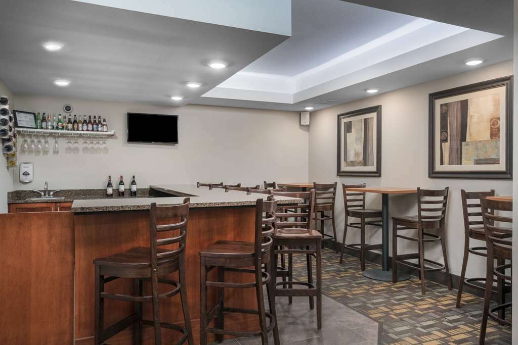 Americinn By Wyndham Hartford Wi Restaurant foto